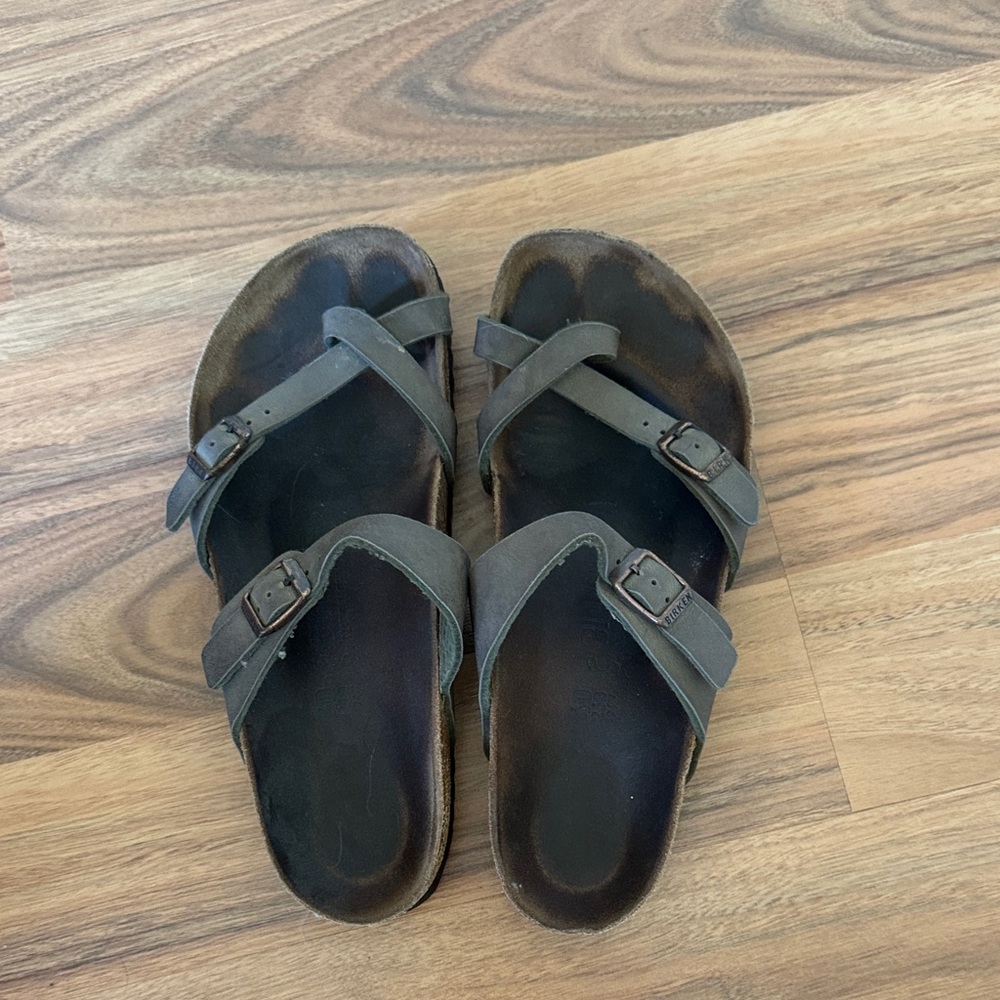 Size 40 Women’s Gray Birkenstock Mayari Sandals